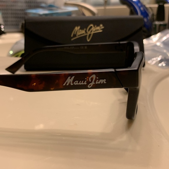 Maui Jim Haipo sunglasses. - Picture 2 of 2
